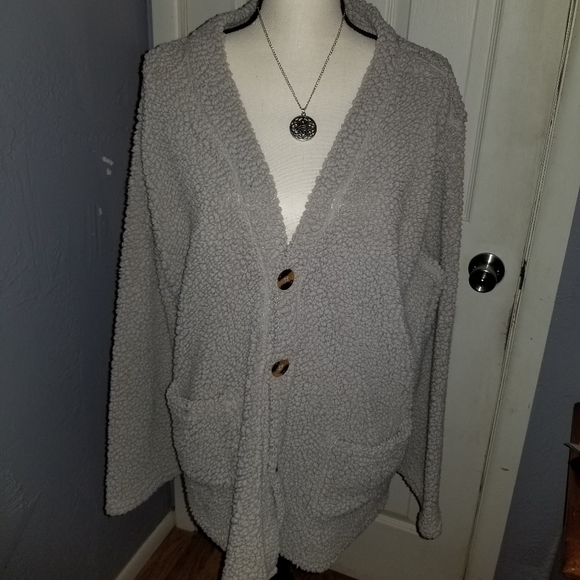 Jackets & Blazers - NWOT Cardigan-Style Sweater